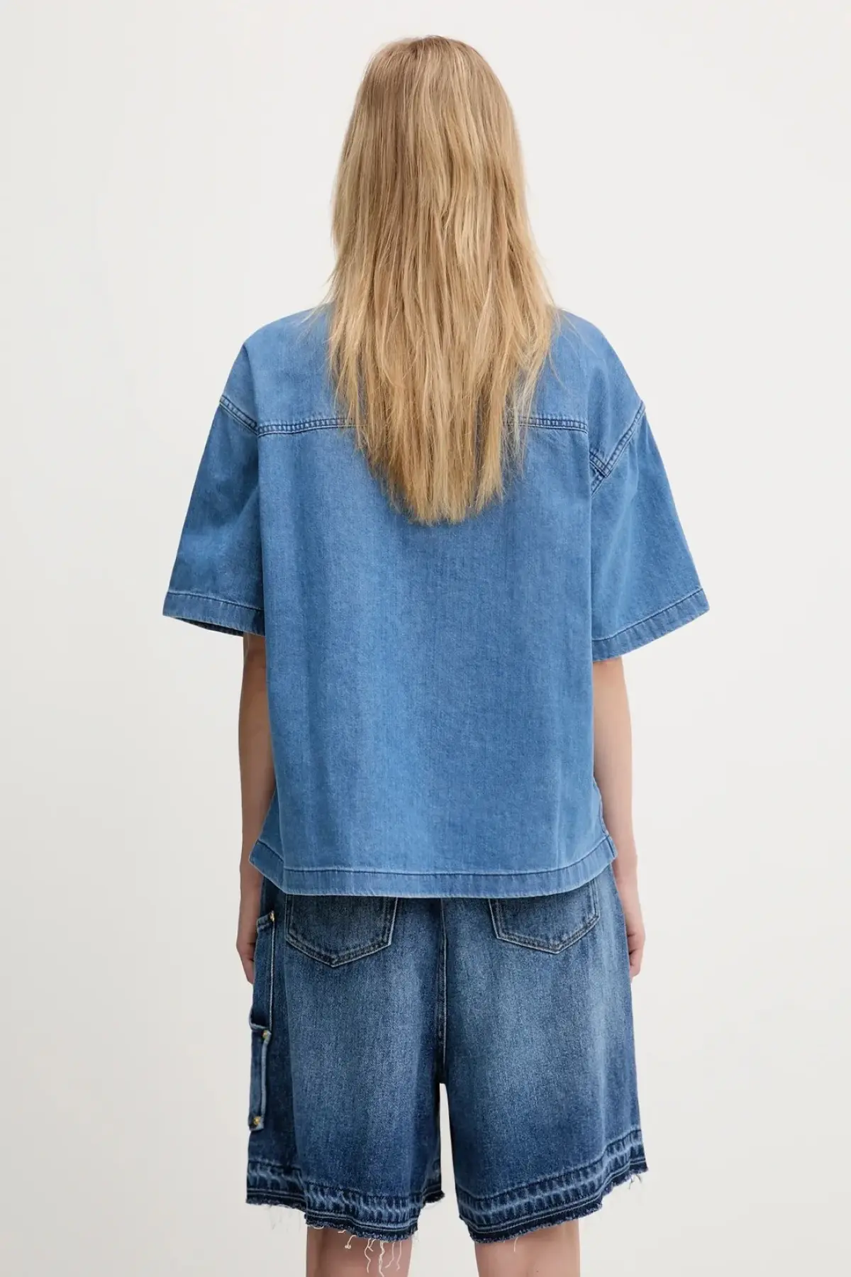 Джинсовая рубашка Carhartt WIP S/S Lovilia Shirt relaxed классический воротник I034558