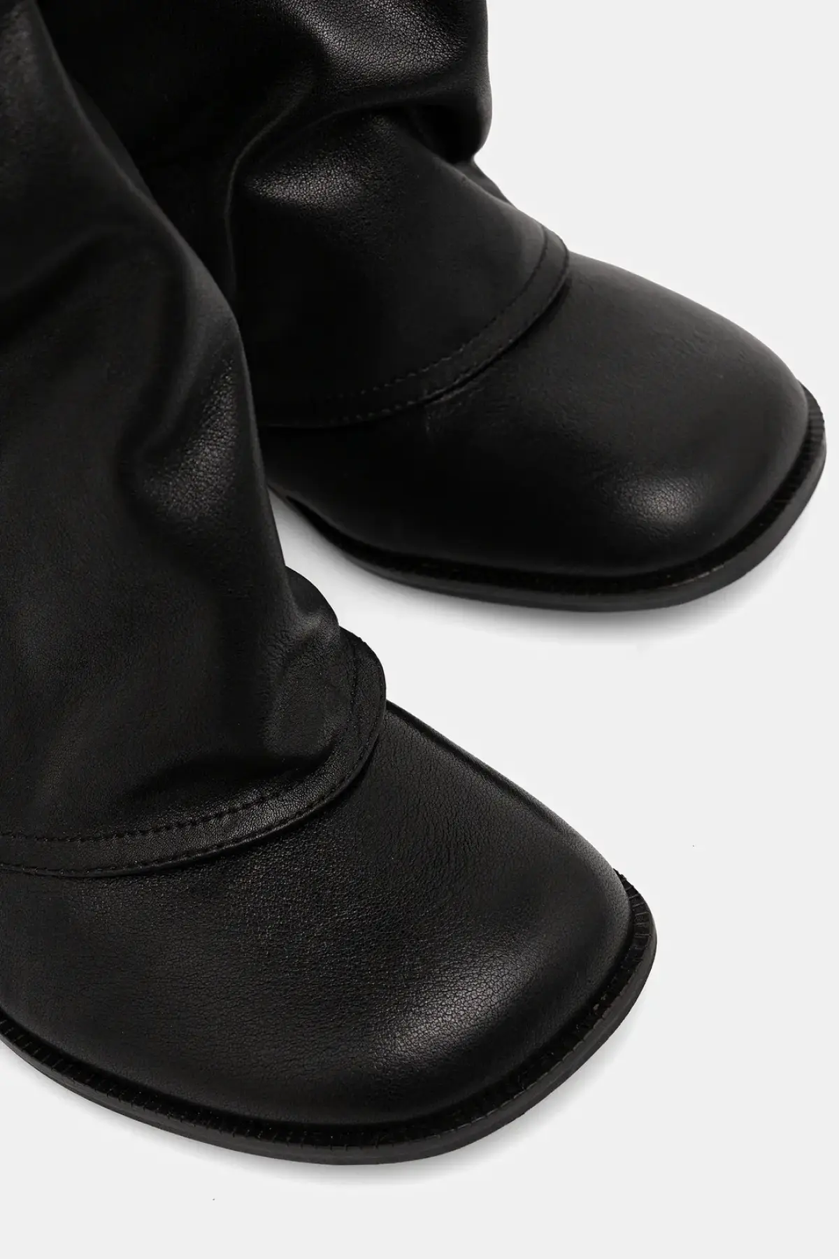 Кожаные сапоги Naked Wolfe Anchor цвет чёрный на плоском ходу слегка утеплённые Anchor Black Leather