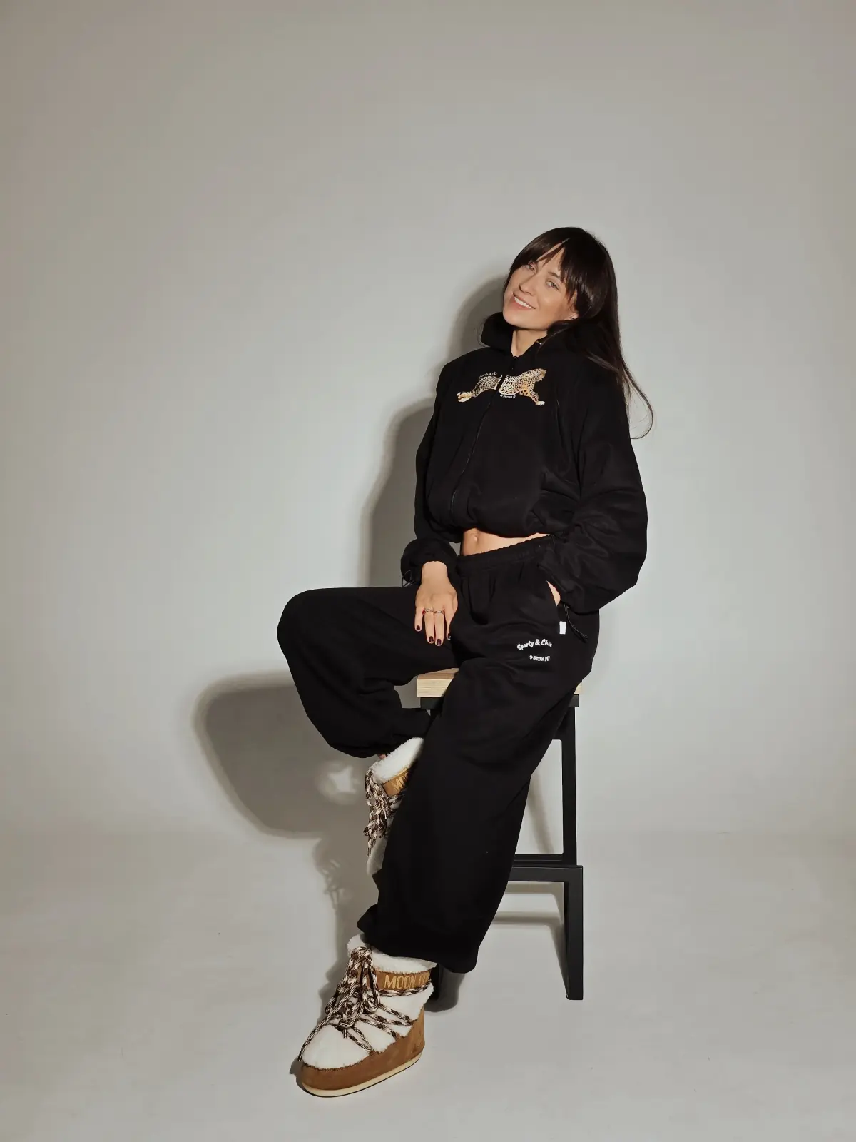 Брюки Tassha Yu S&C Paw Sweatpants Black