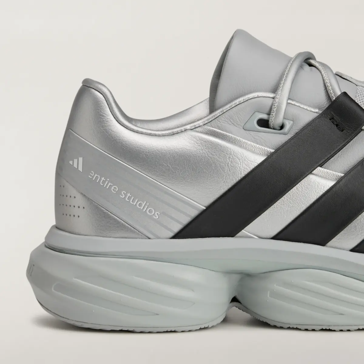 Кроссовки Adidas adidas x Entire Studios Lightblaze POD