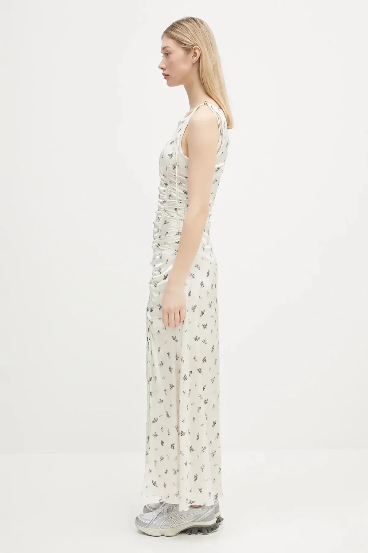 Платье GANNI Printed Satin Gathered Long цвет бежевый maxi прямое