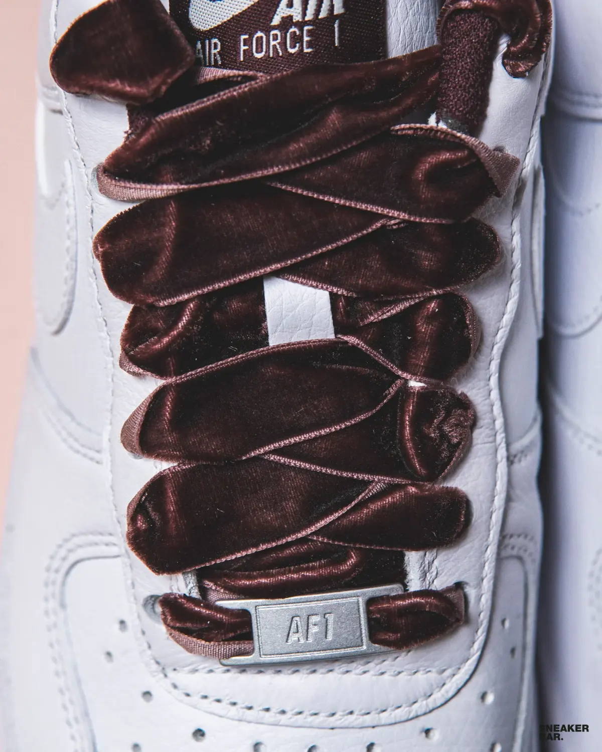 Кроссовки Nike W AIR FORCE 1 07 VINTAGE