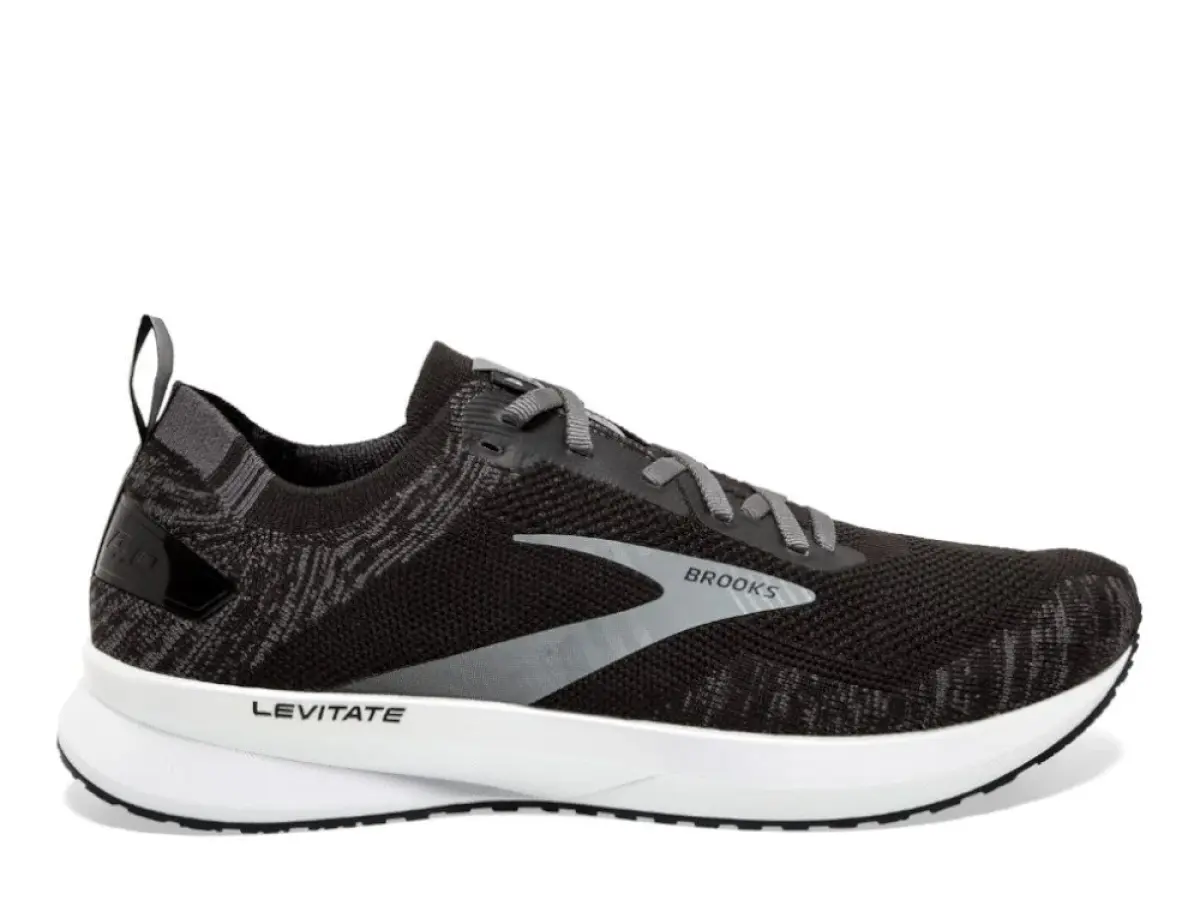 Brooks Levitate 4 M Черно-Белые