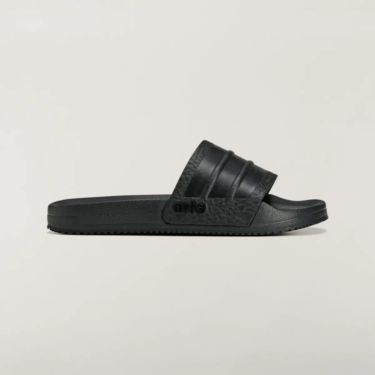 Шлепанцы Adidas adidas x Arte Antwerp Adilette