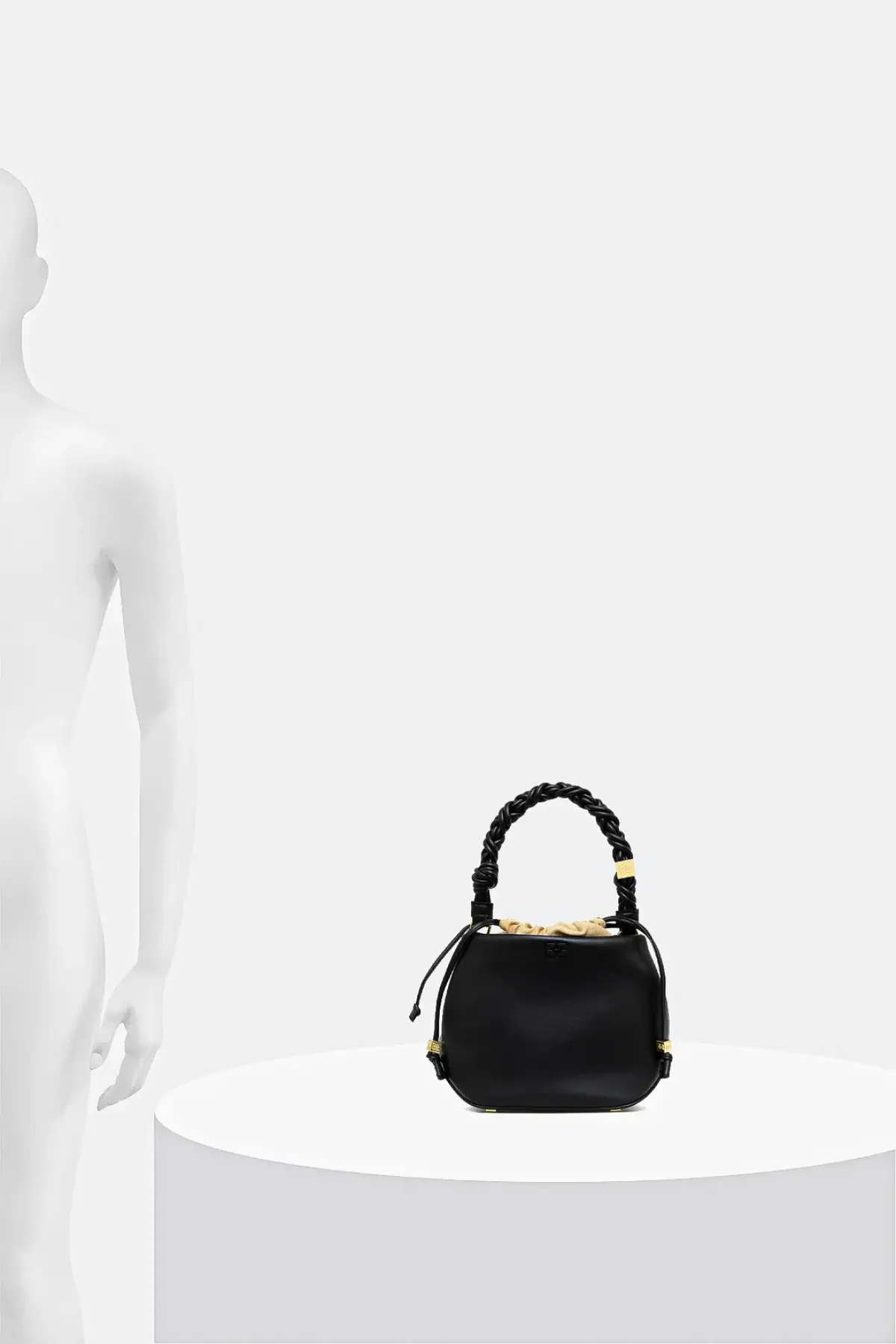 Сумочка GANNI Bou Bucket Bag цвет чёрный