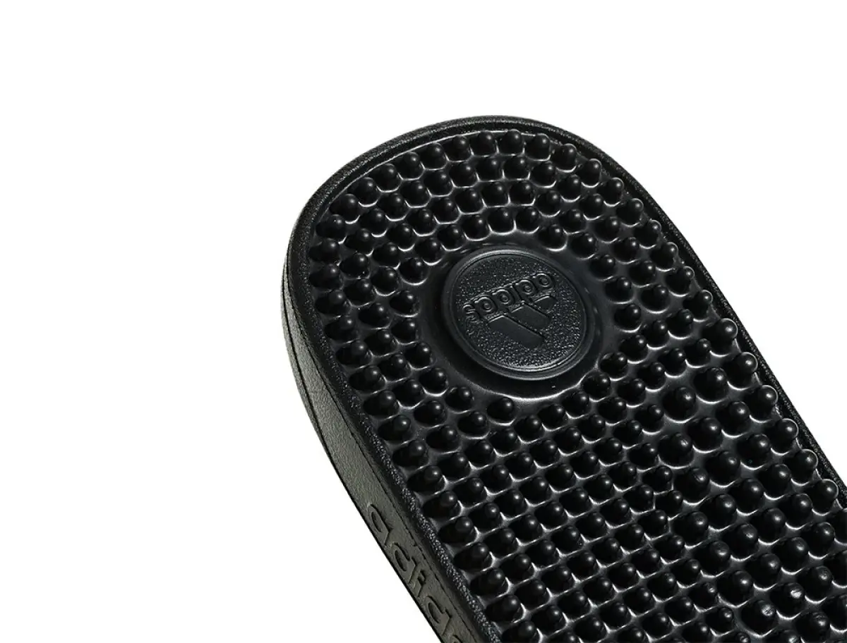 adidas Adissage M Черно-Белые