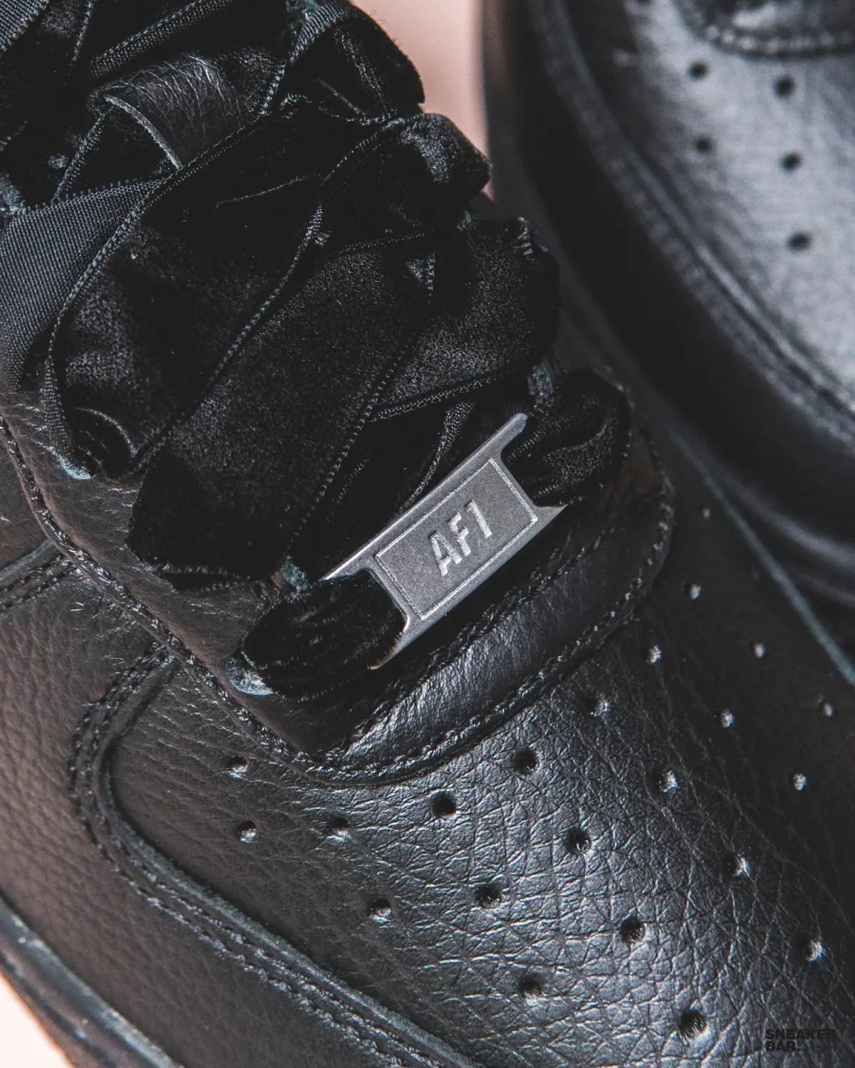 Кроссовки Nike W AIR FORCE 1 07 VINTAGE