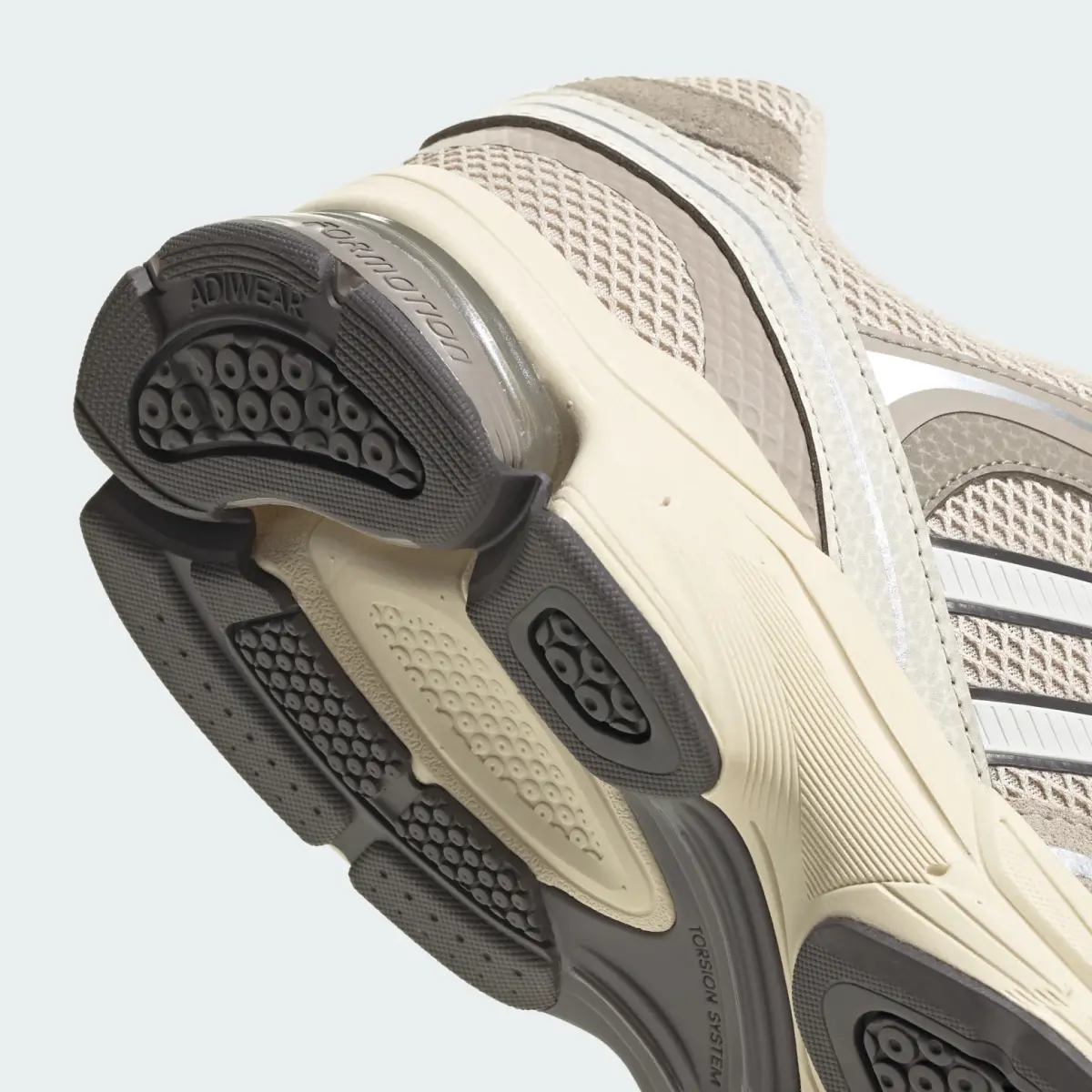 Кроссовки Adidas SPIRITAIN 2000