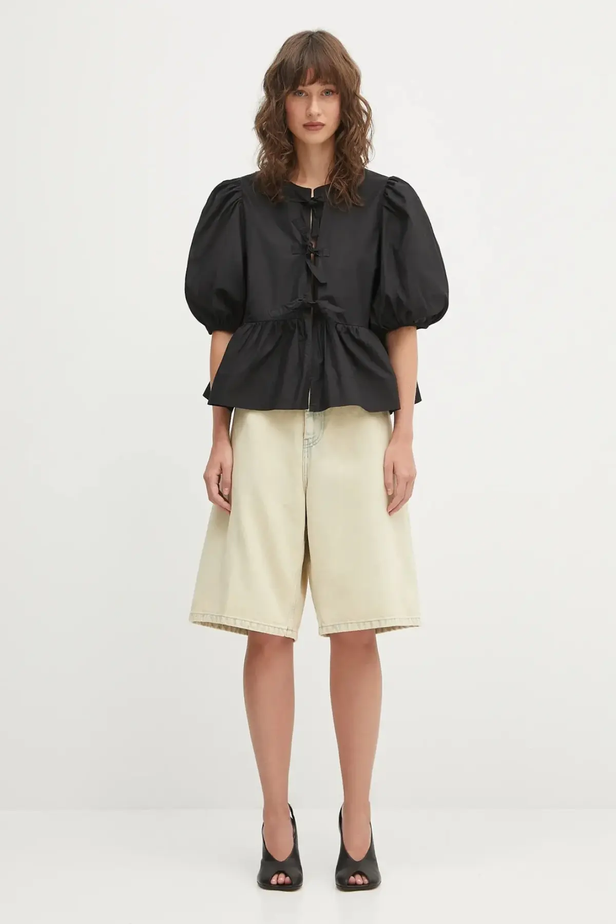 Хлопковая блузка GANNI Cotton Poplin Peplum цвет чёрный однотонная
