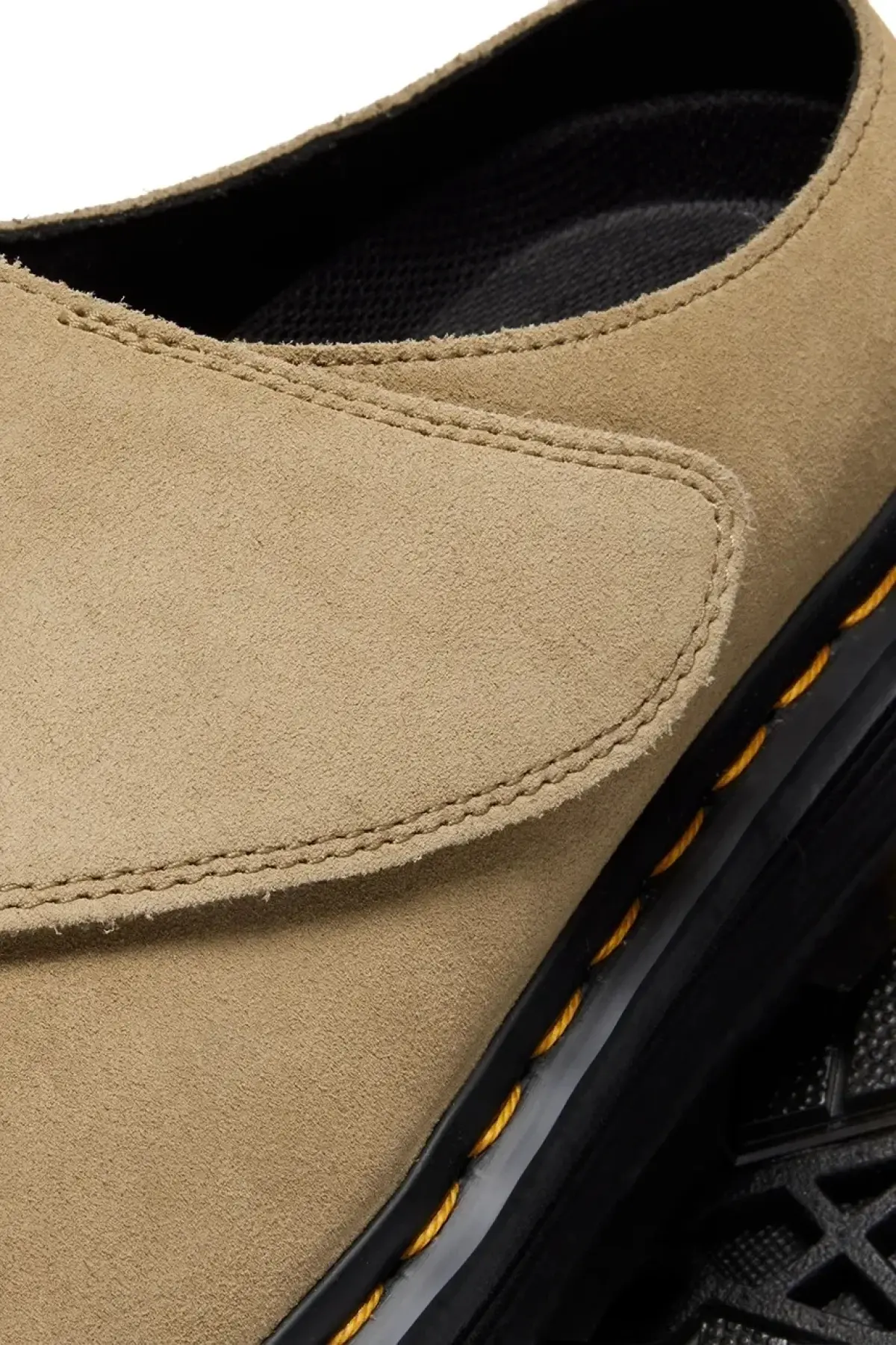 Замшевые шлепанцы Dr. Martens ZebZag AnyWair Mule цвет бежевый