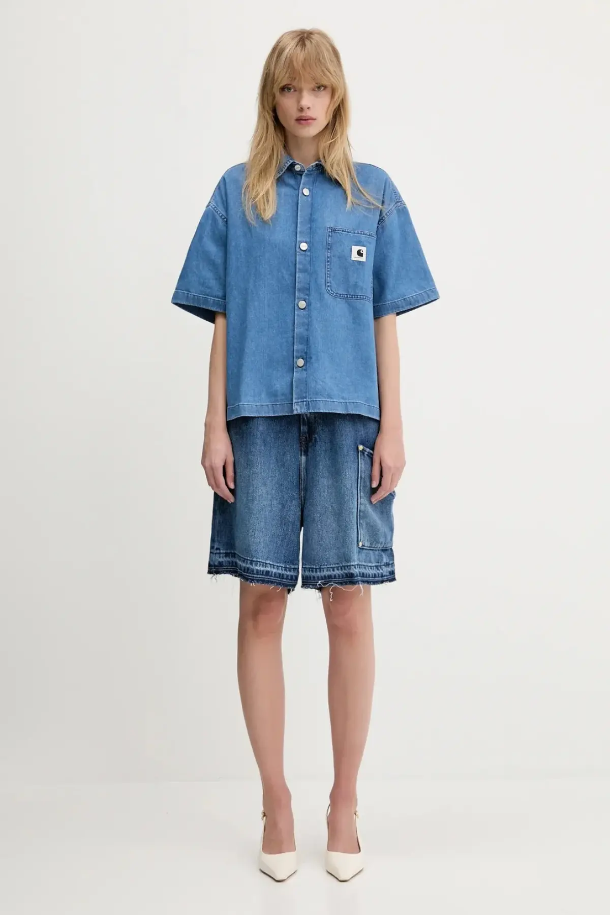 Джинсовая рубашка Carhartt WIP S/S Lovilia Shirt relaxed классический воротник I034558