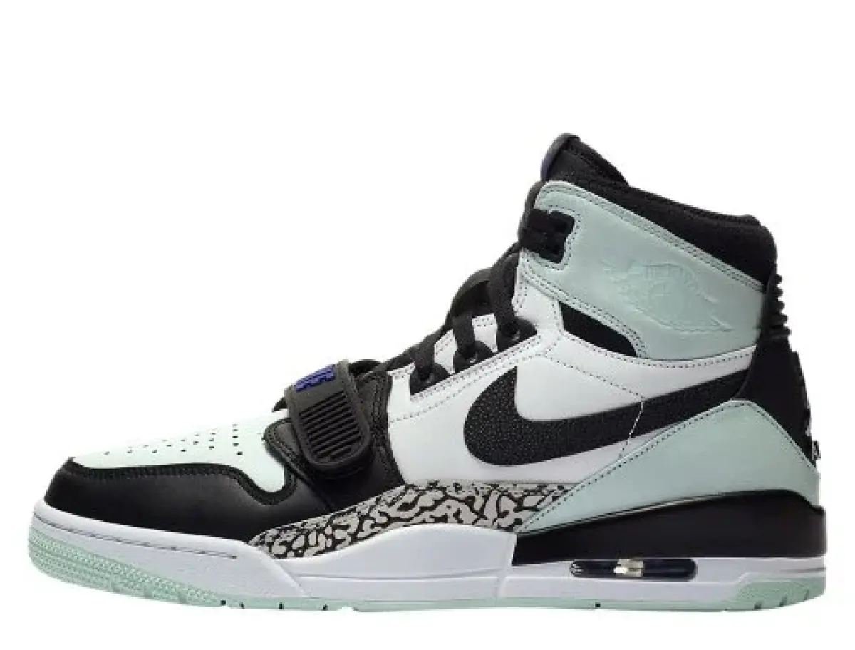 Air Jordan LEGACY 312 "IGLOO"