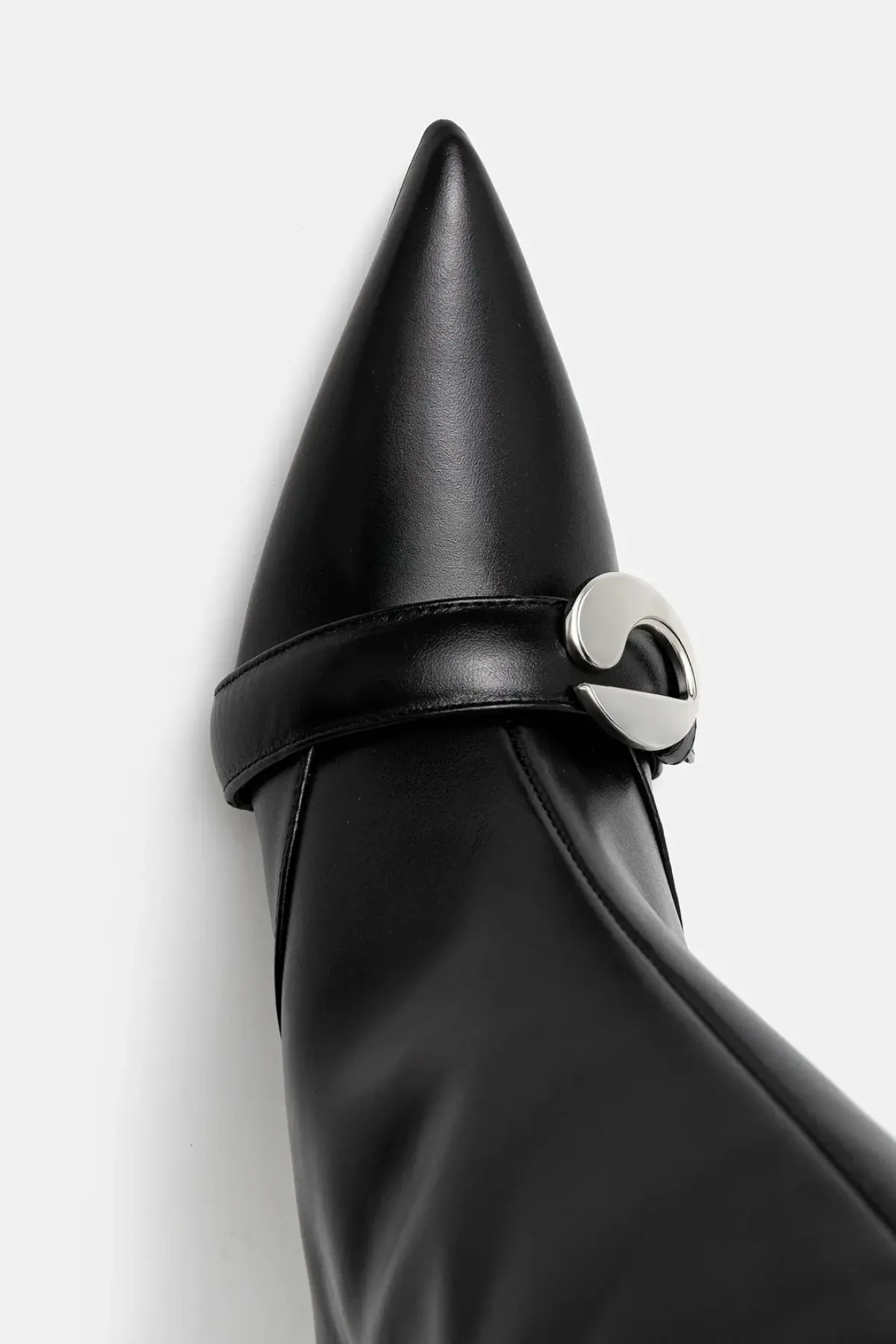 Кожаные сапоги Coperni Belt Boot цвет чёрный на шпильке