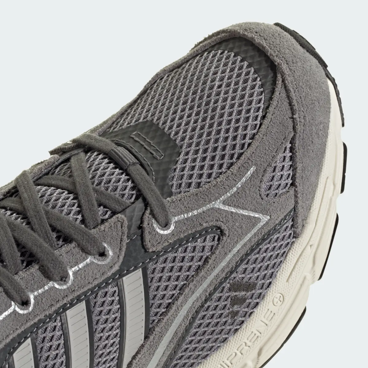 Кроссовки Adidas SPIRITAIN 2000