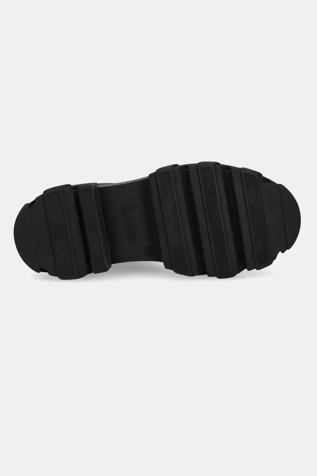 Ботинки GANNI Cleated Low Chelsea Boot цвет чёрный на плоском ходу