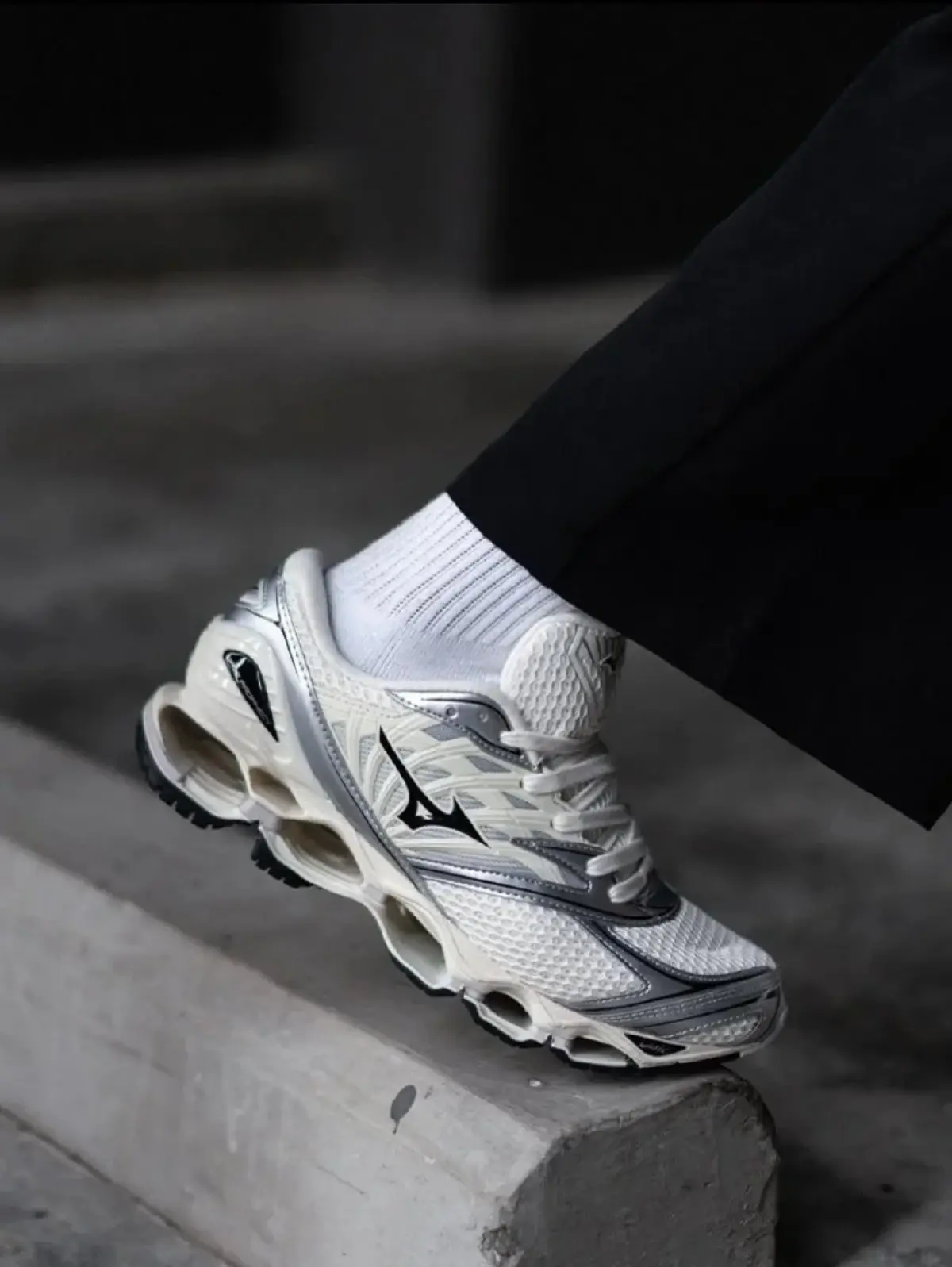 Кроссовки Mizuno WAVE PROPHECY LC