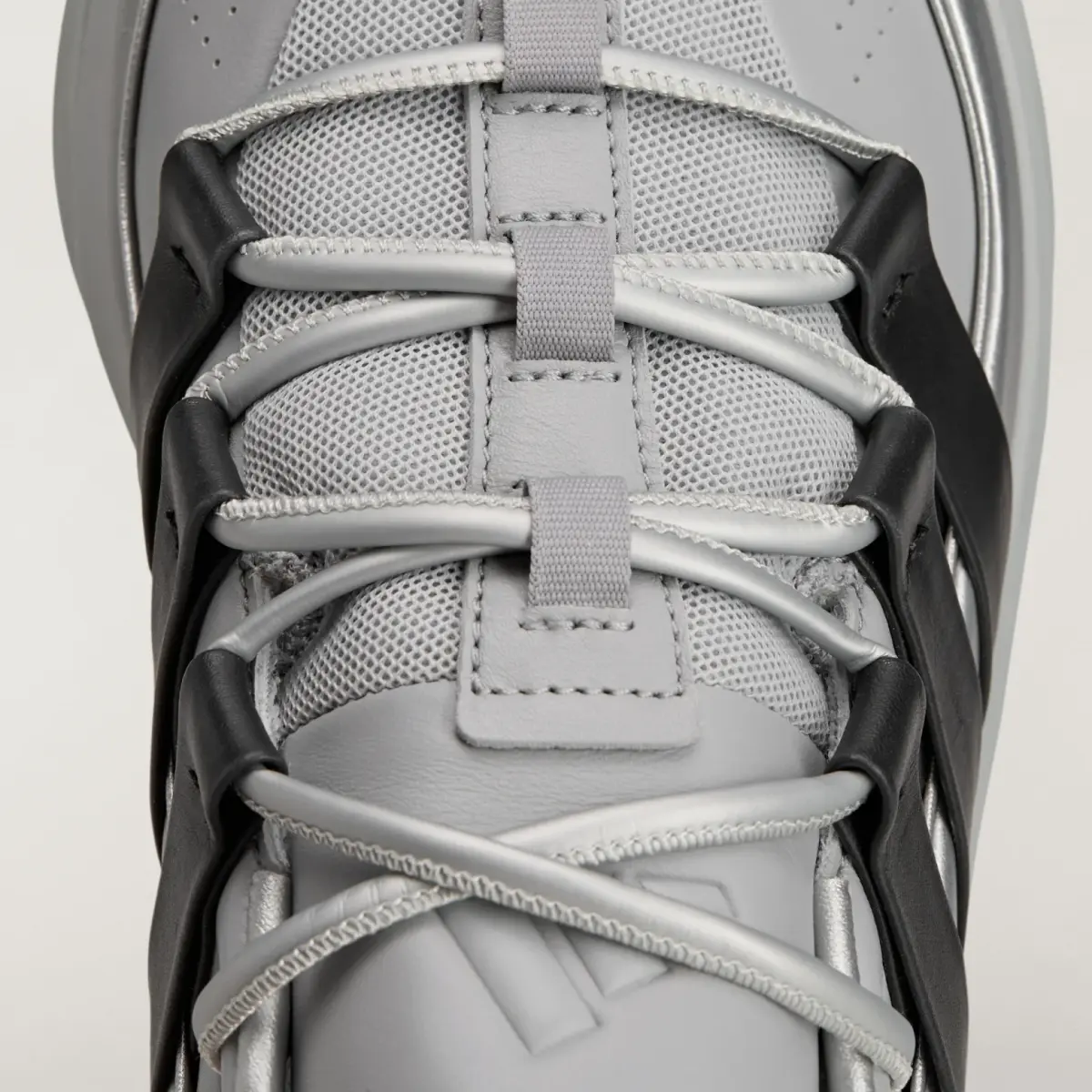 Кроссовки Adidas adidas x Entire Studios Lightblaze POD