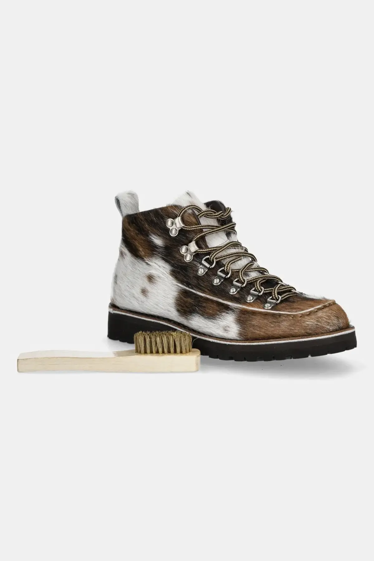 Кожаные полусапоги Fracap Magnifico M60 цвет коричневый на плоском ходу MAGNIFICO.M60.MUCCA