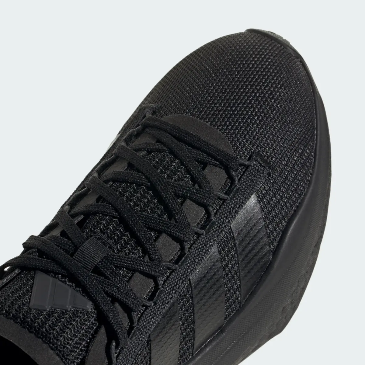 Кроссовки Adidas AvrynX