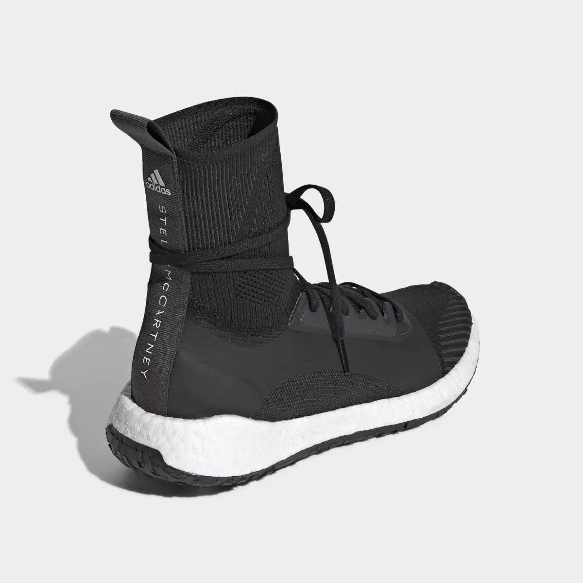 Кроссовки для бега Adidas Ultraboost HD