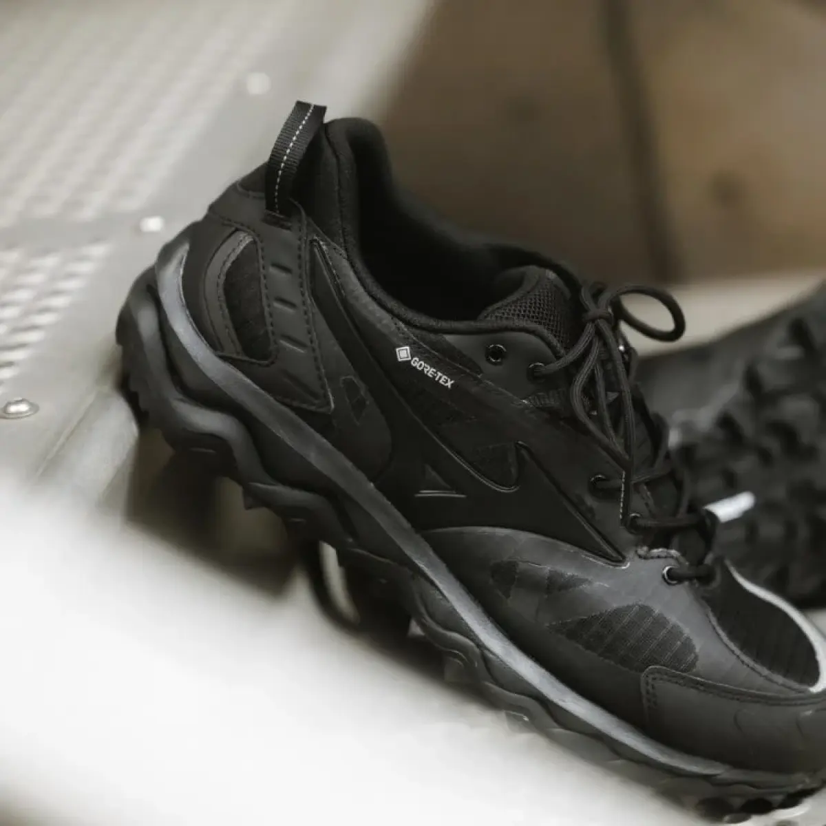Кроссовки Mizuno WAVE MUJIN TL GTX