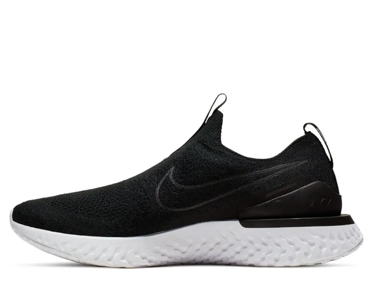 Nike Epic Phantom React Flyknit M Бело-Черные