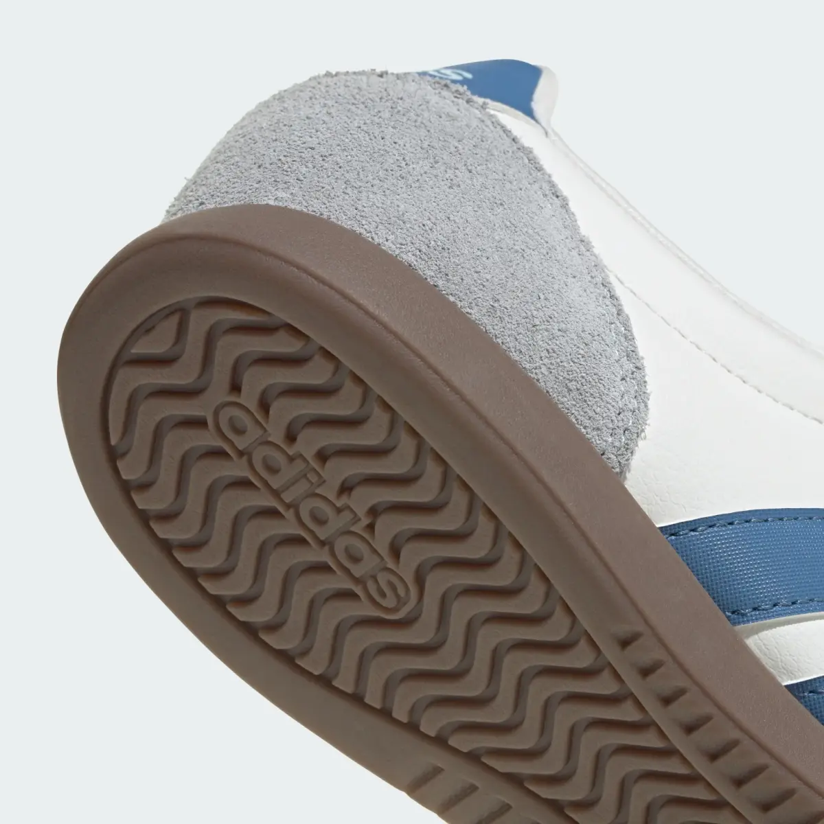 Кроссовки Adidas BARREDA LO