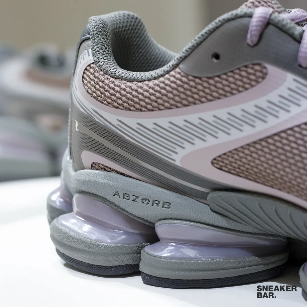 Кроссовки New Balance 2000