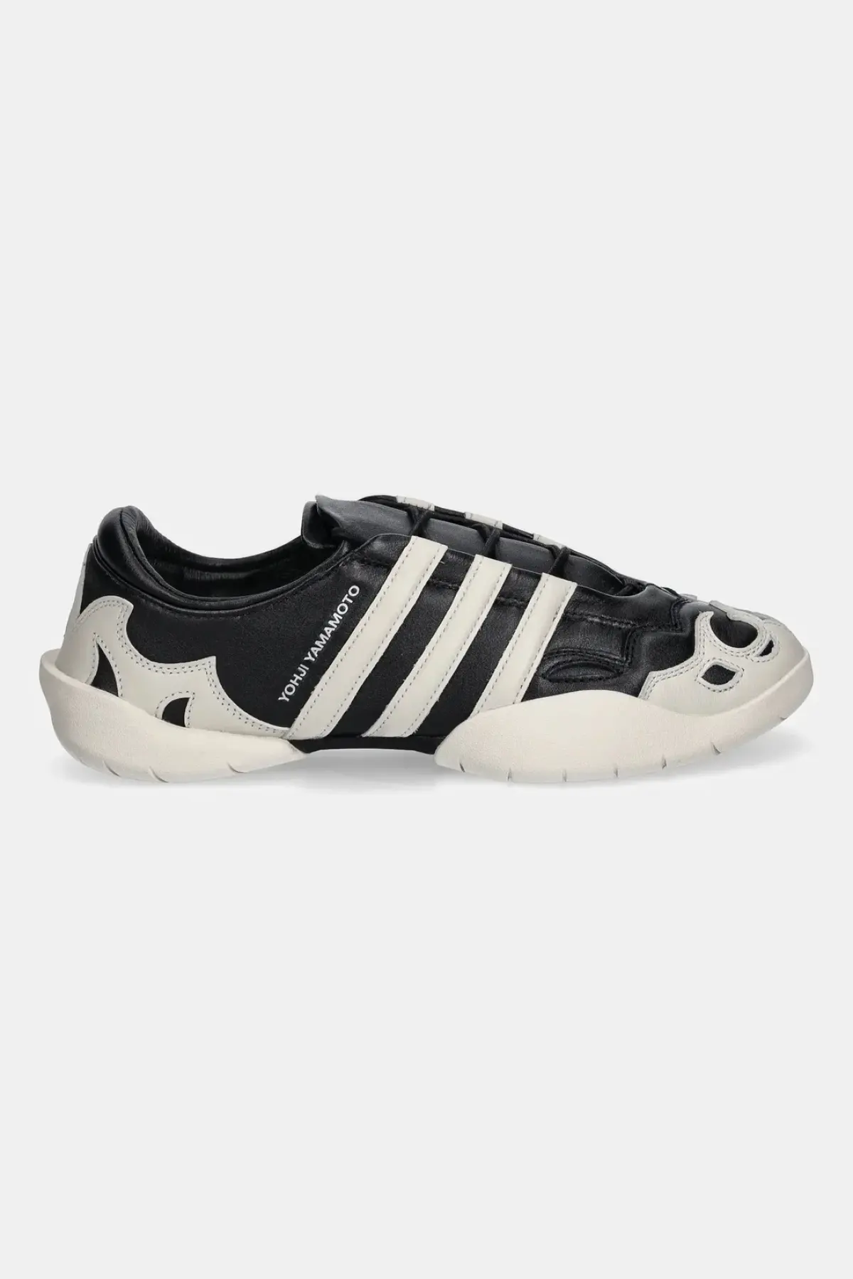 Кожаные кроссовки Y-3 Regu 2002 цвет чёрный