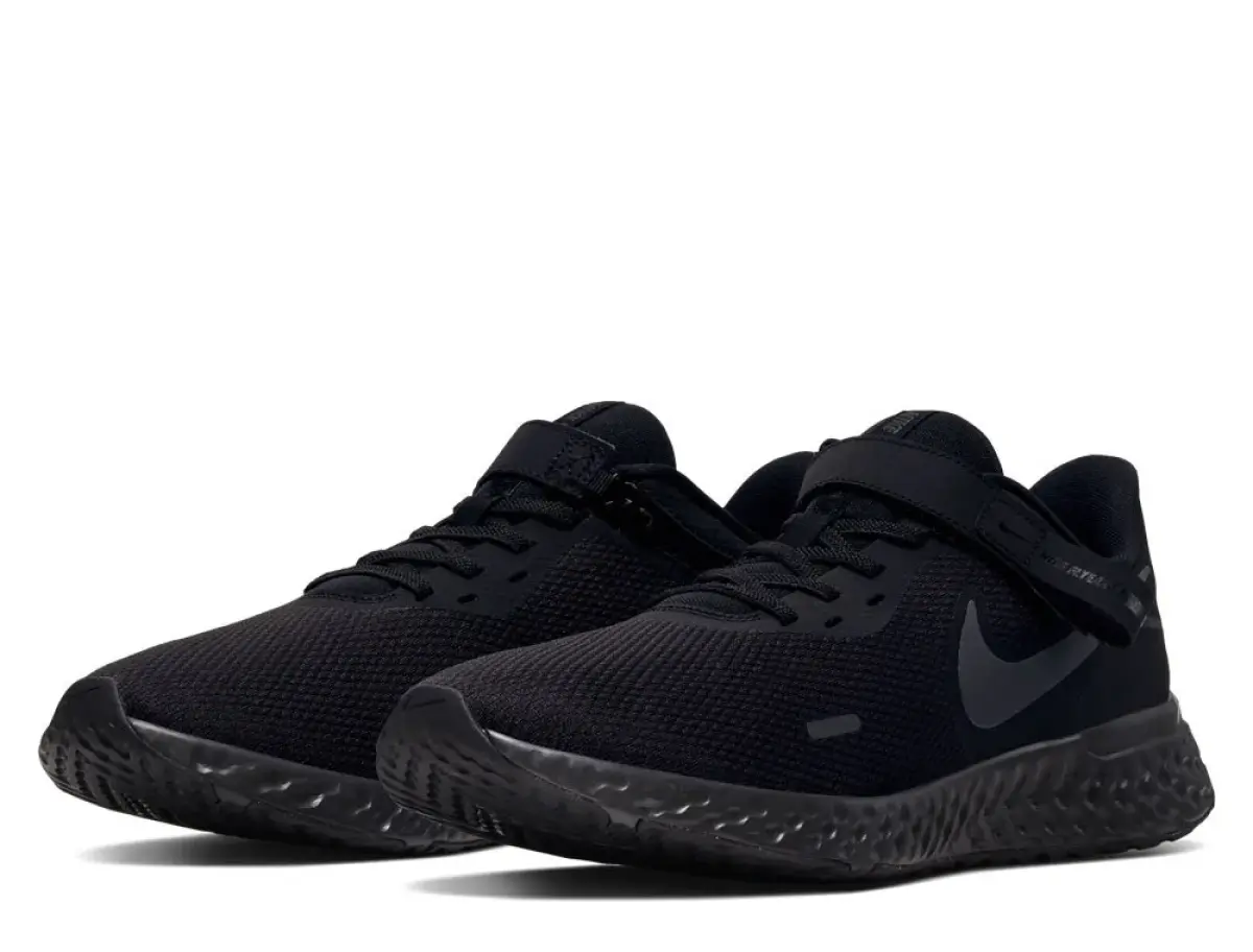 Nike Revolution 5 Flyease M Черные