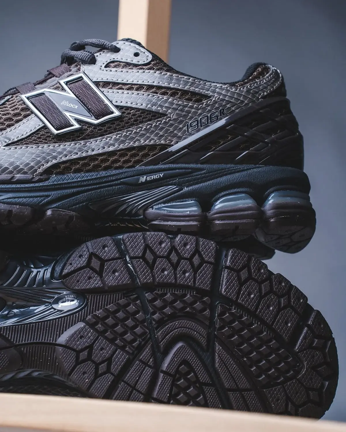 Кроссовки New Balance 1906