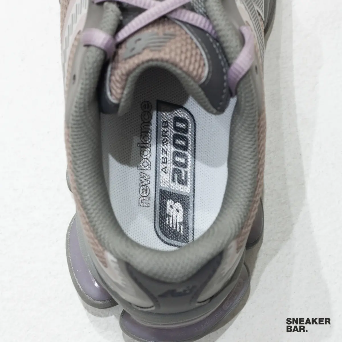Кроссовки New Balance 2000
