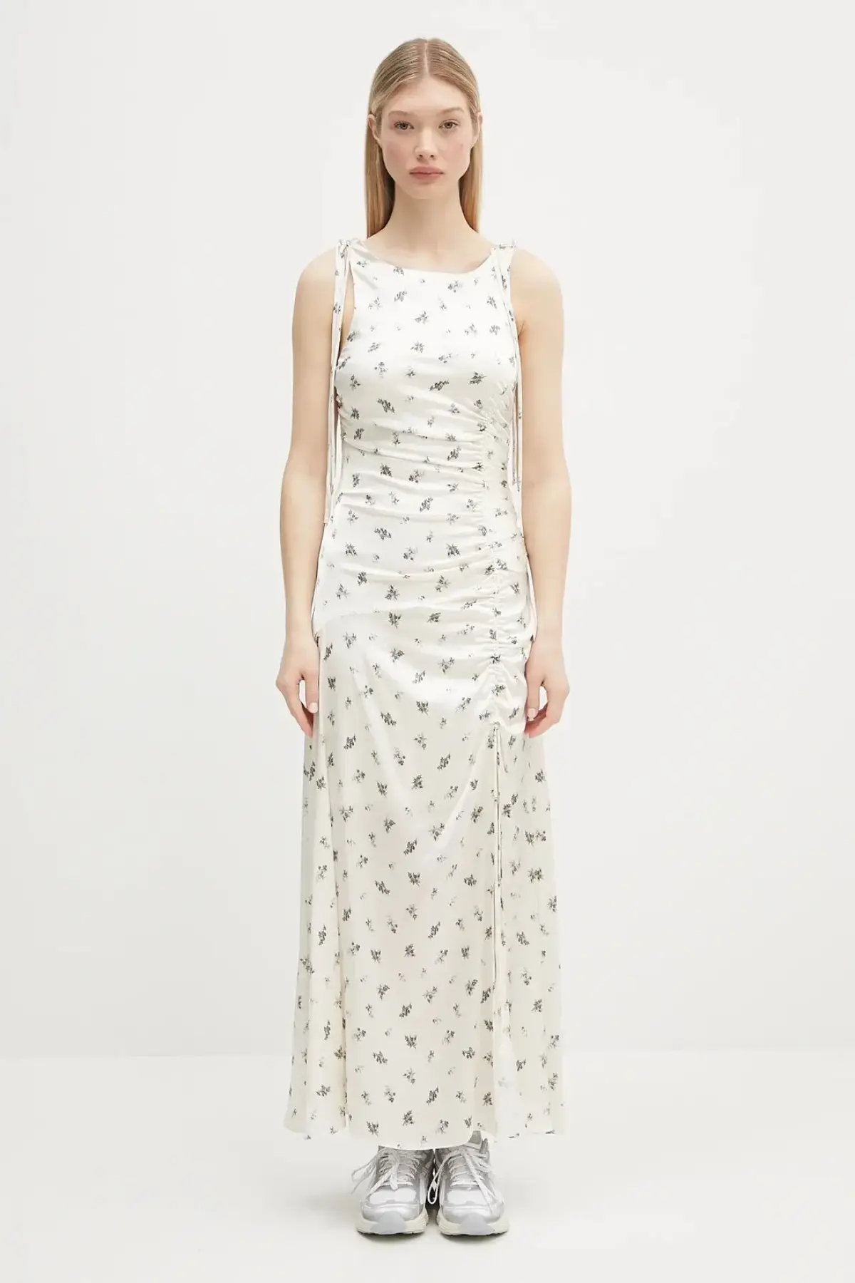 Платье GANNI Printed Satin Gathered Long цвет бежевый maxi прямое