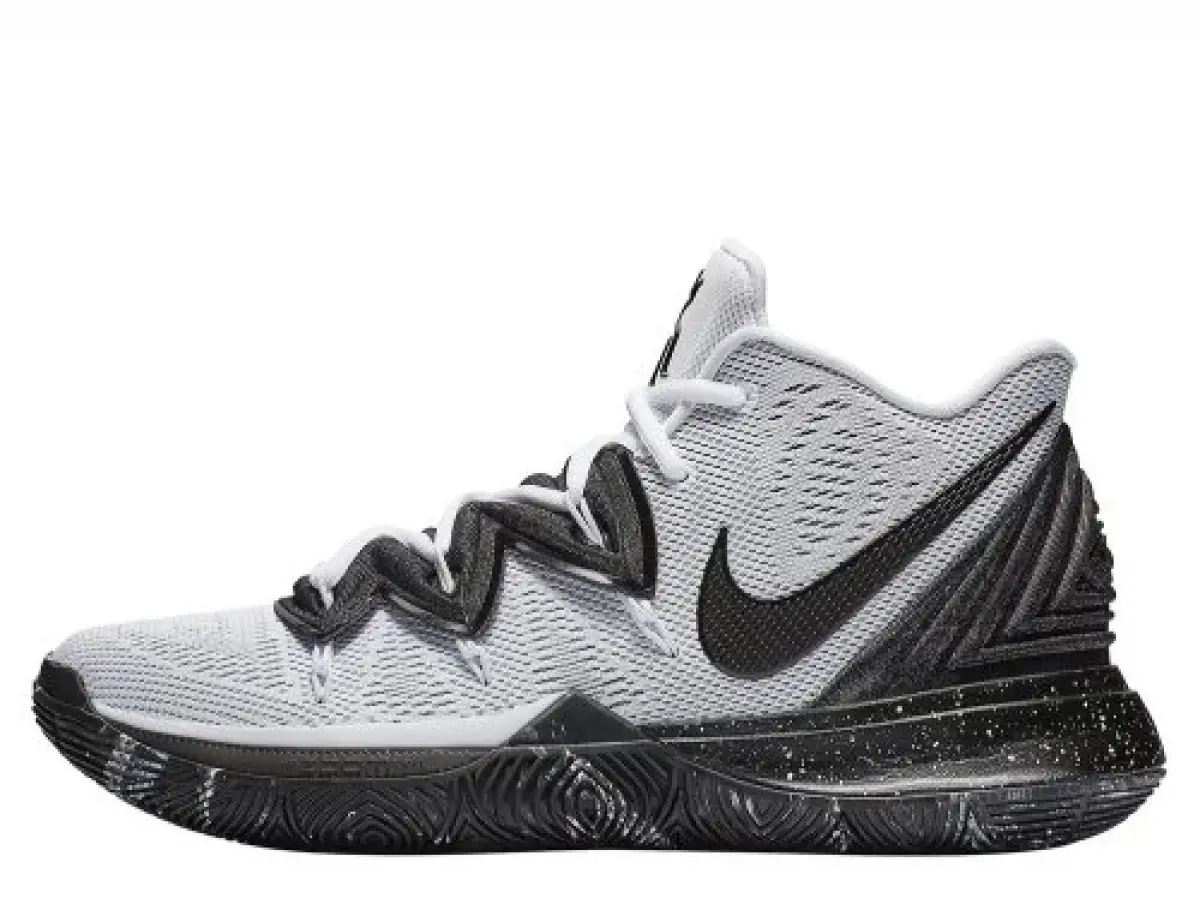 Nike Kyrie 5 "Oreo"