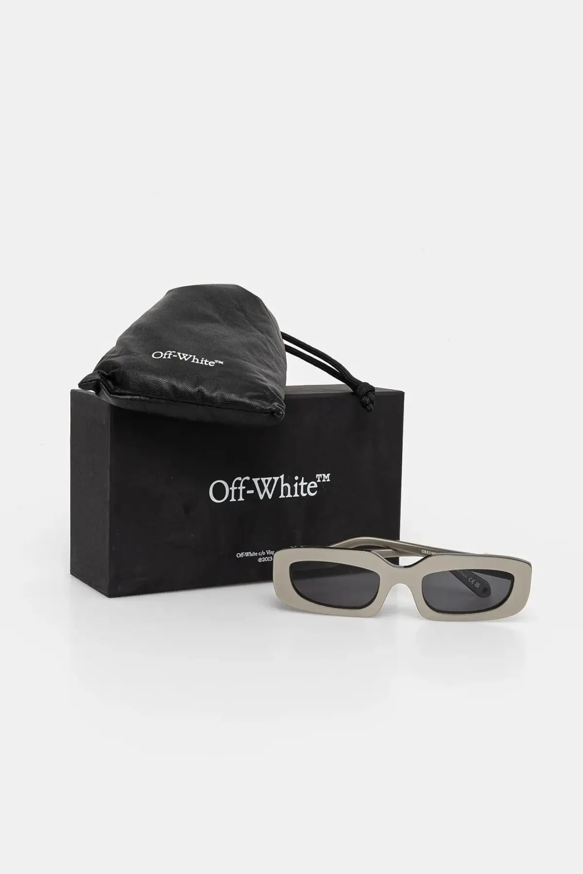Солнцезащитные очки Off-White цвет серый OERI13C_526E07