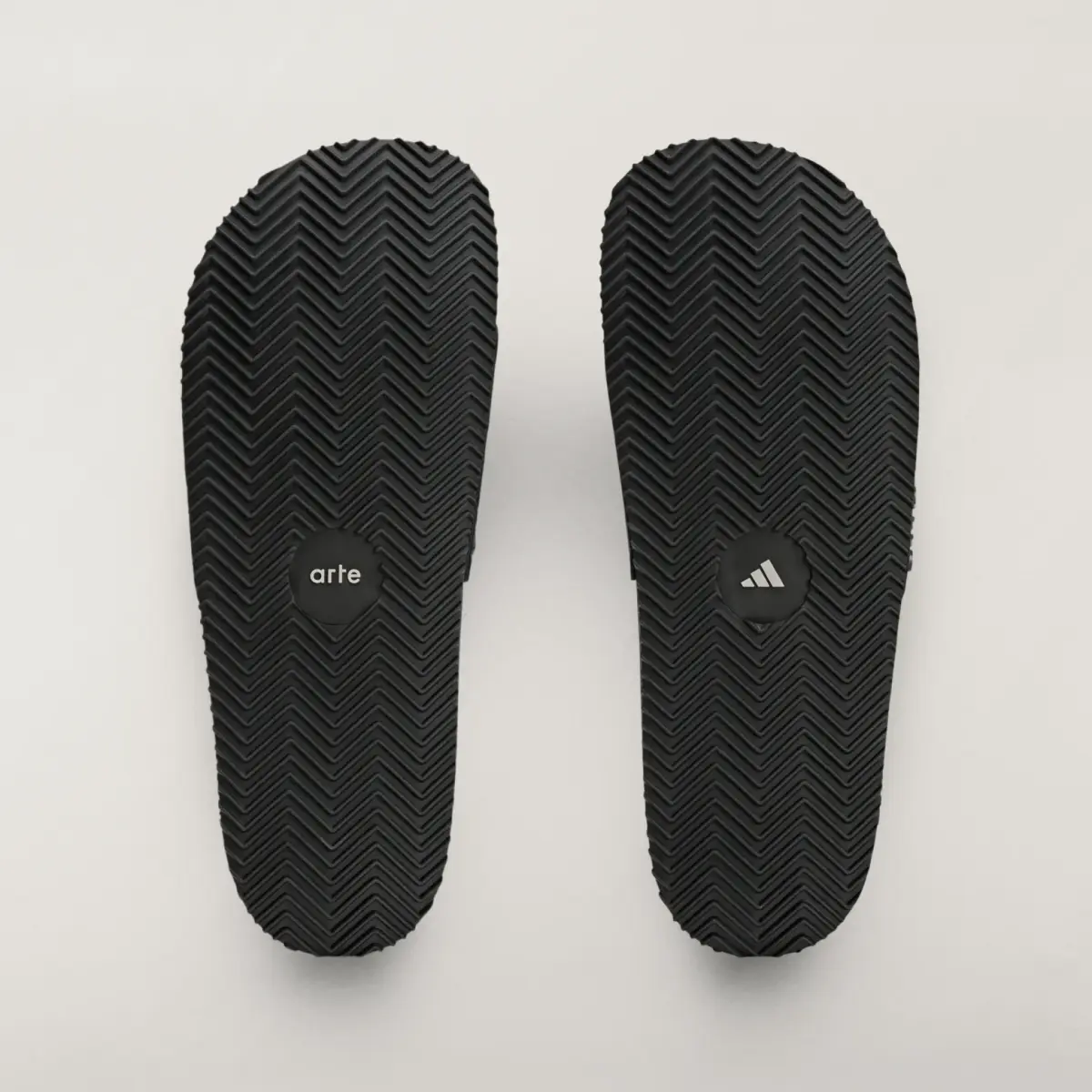 Шлепанцы Adidas adidas x Arte Antwerp Adilette