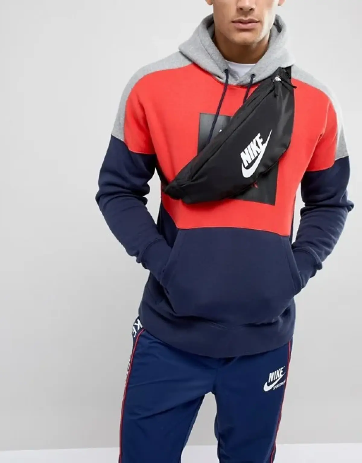 Nike Sportswear Heritage Hip Pack