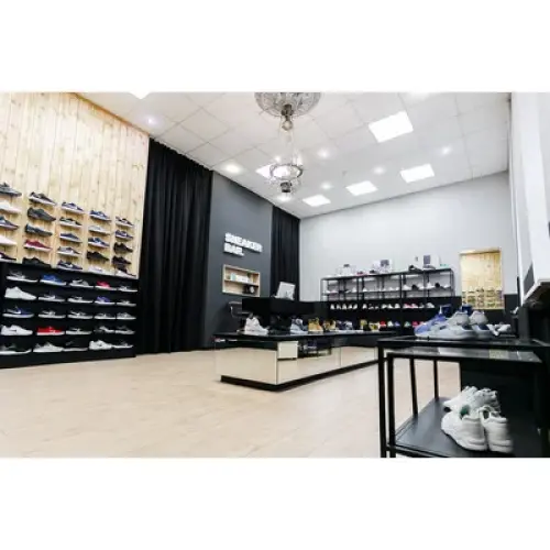 Новый SNEAKER BAR в Гродно. Магазин кроссовок.