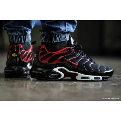 Nike Air Max Plus (TN) &quot;Black\Red\White&quot;