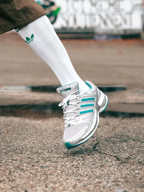 Adistar Control 5 x Sporty&Rich -"Два часа в парке — ноги не устали. Теперь это моя универсальная обувь для офиса"