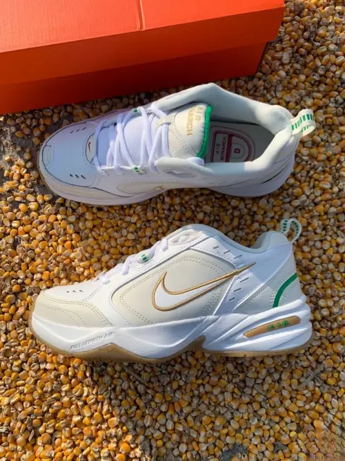 Легенды сквозь поколения. Обзор на Nike Air Monarch IV