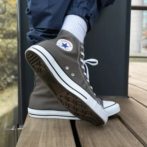 Converse Chuck Taylor All-Star: Вечная классика от зала до улицы