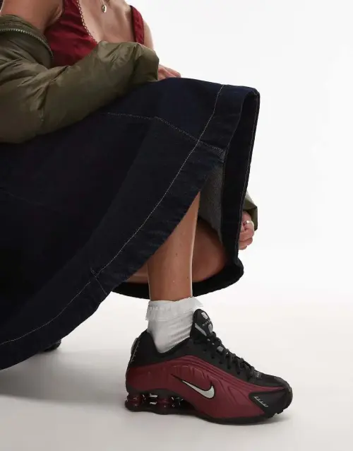 Техно-ренессанс: Почему Nike Shox R4 снова диктуют моду