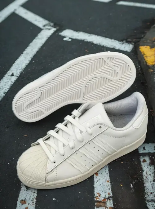 Adidas Superstar: 55 лет легенды стрит-стайла
