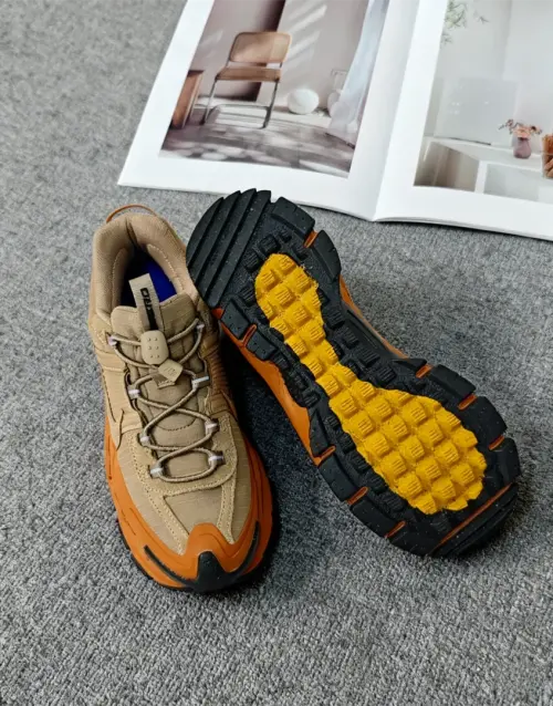 Стиль зимой, это возможно? С этой парой Nike Zoom Vomero Roam W - точно да.