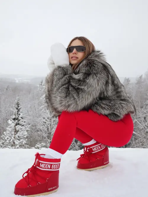 Moon Boot Icon Low в ярком красном цвете - для ярких личностей