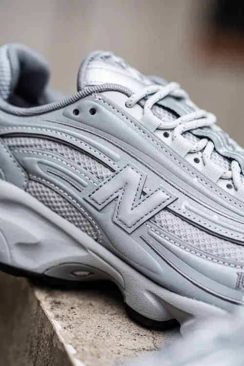 Возвращение легендарных и великих New Balance 1000.