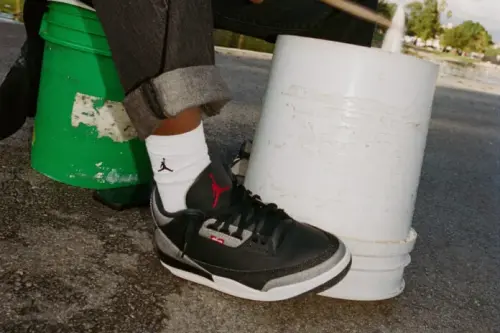 Air Jordan 3 x Levi's®: Детали релиза и история культовой коллаборацией.