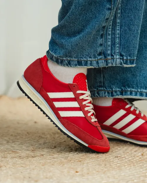 Яркие красные adidas SL 72 OG