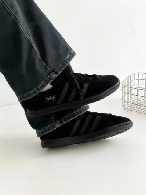 Adidas Stadt: когда архив встречает улицу